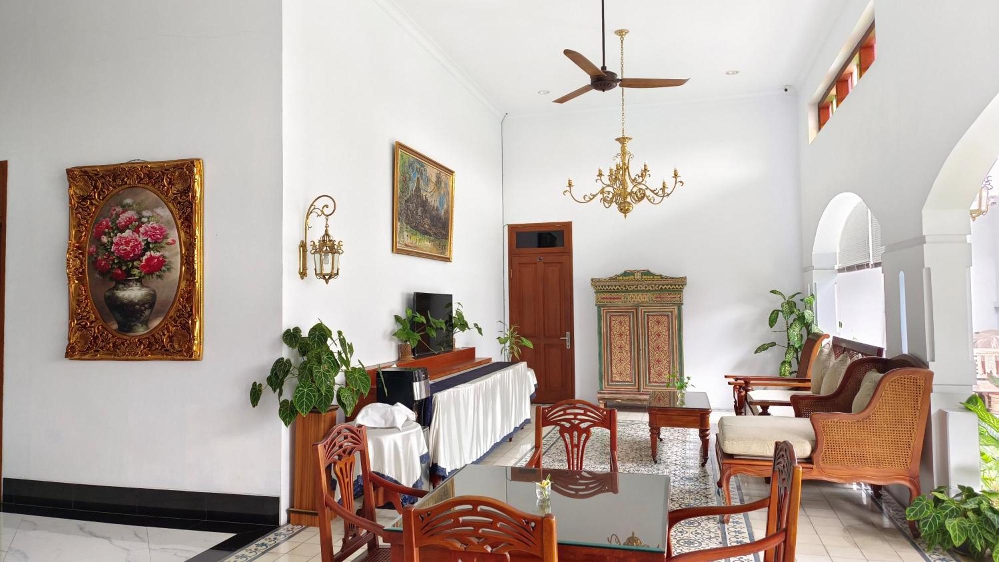 Griya Asih Hotel Yogyakarta Luaran gambar