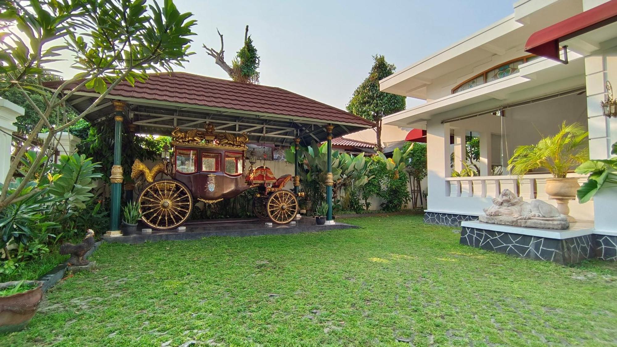 Griya Asih Hotel Yogyakarta Luaran gambar